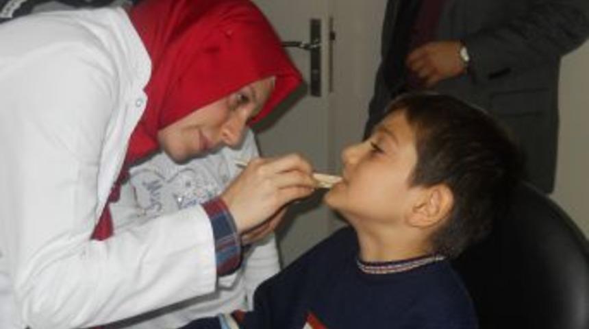 Okuma Salonu &Ouml;ğrencilerine Diş Taraması Yapıldı