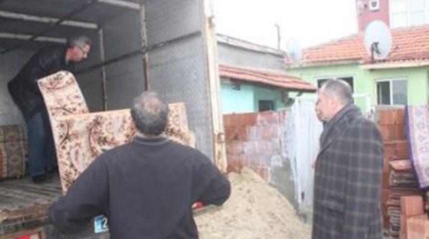 Evi Yanan Kurbaz Ailesi&rsquo;ne belediyeden destek