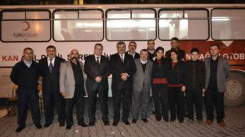 Alaplı Ak Parti Kan Bağışı d&uuml;zenledi