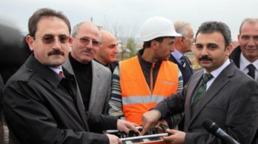 Vali Başk&ouml;y Temel Atma T&ouml;renine Katıldı