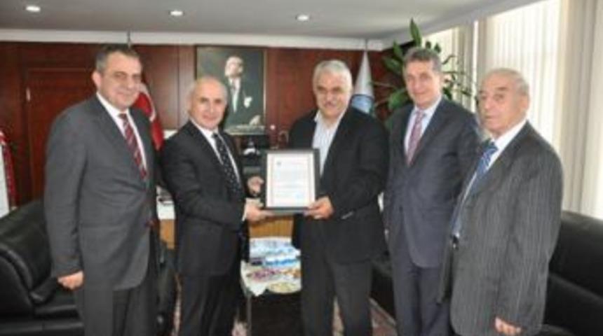 Başkan Akgün’ün ismi üniversiteye verildi