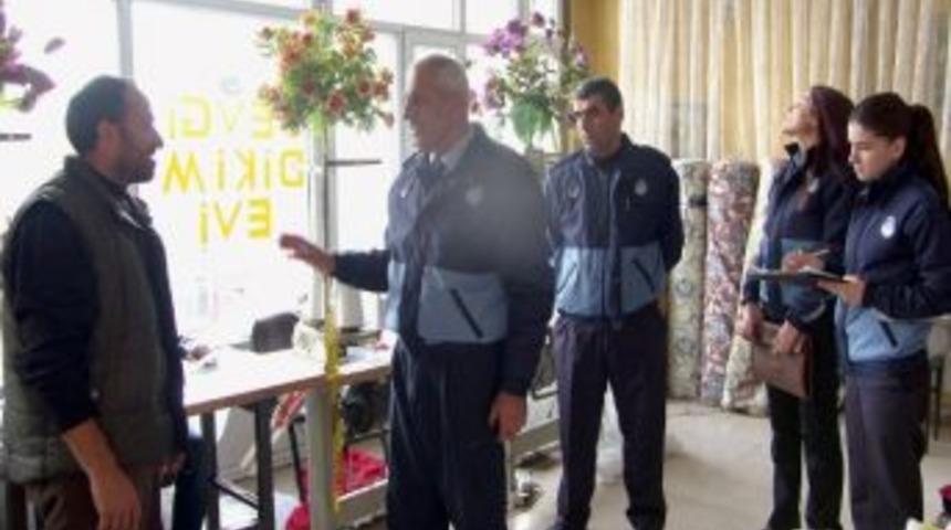 Zabıta Ekiplerinden Ruhsat Denetimi