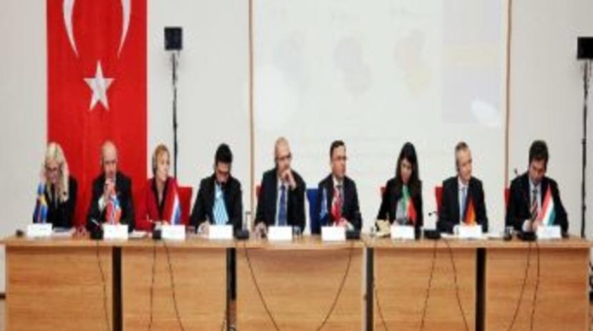 Kto&rsquo;da Ab &Uuml;lkeleriyle Vize Sorunları Tartışıldı