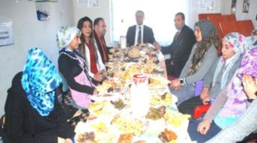 Hani Hem M&uuml;d&uuml;r&uuml; &Uuml;&ccedil;dağ'dan Anıl K&ouml;y&uuml;ne Ziyaret