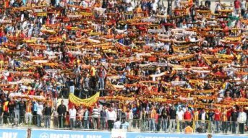 Fenerbah&ccedil;e-g&ouml;ztepe Eşleşmesi Twitter T&uuml;rkiye G&uuml;ndeminde