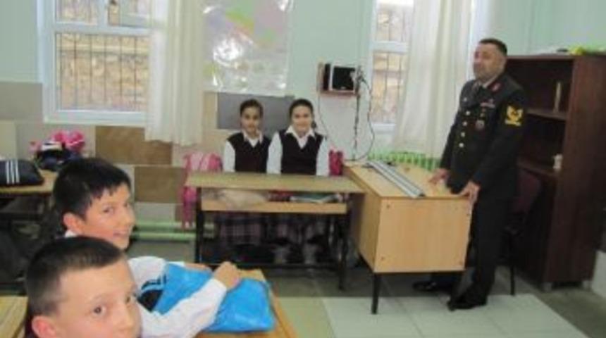 &Ouml;ğrenciler 'askerliği' &Ouml;ğrendi