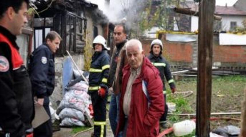 Evi Yanan Vatandaşa Devlet Sahip &Ccedil;ıktı