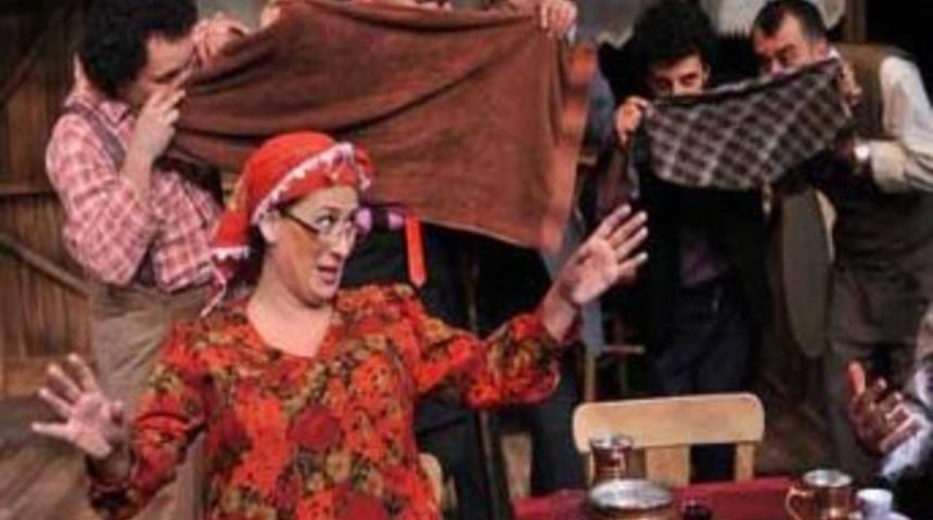 "pişti" Adlı Oyun Malatyalı Tiyatroseverlere Sunulacak