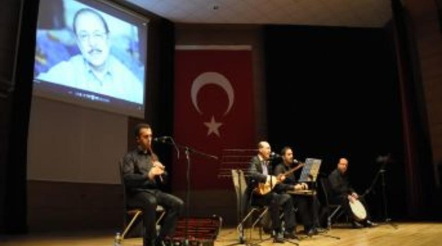 Amasya &Uuml;niversitesi&rsquo;nde Neşet Ertaş S&ouml;yleşisi