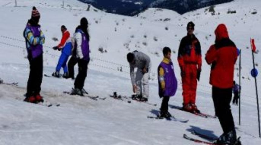 Ordu Kayak Kul&uuml;b&uuml; Kayak Dostu Ve Kayak&ccedil;ı Yetiştirecek