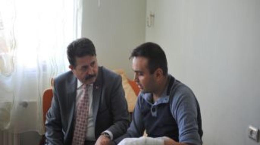 Kopan Ayağını Eline Alarak Helikopterin Gelmesini Bekleyen Gazi Evine D&ouml;nd&uuml;