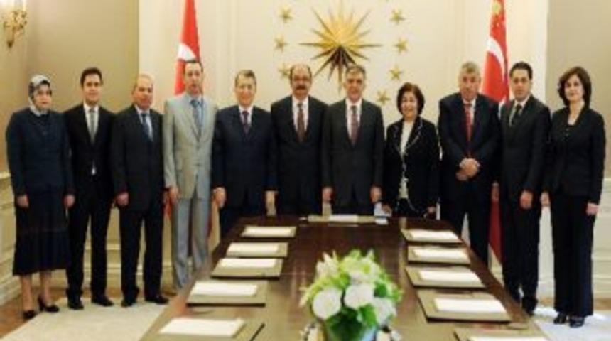 Cumhurbaşkanı G&uuml;l, Erbil T&uuml;rkmenleri Heyetini Kabul Etti