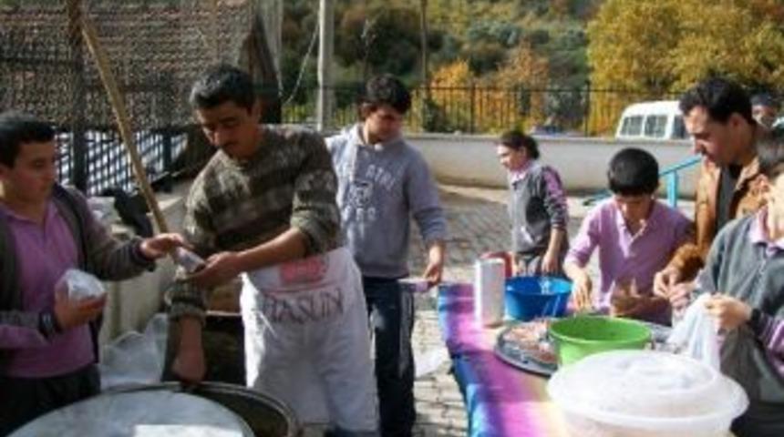 Kızıldere Köyü’nde Geleneksel Aşure Etkinliği