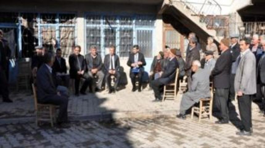 Tut Kaymakamı Kend&uuml;zler'in K&ouml;y Gezileri Devam Ediyor