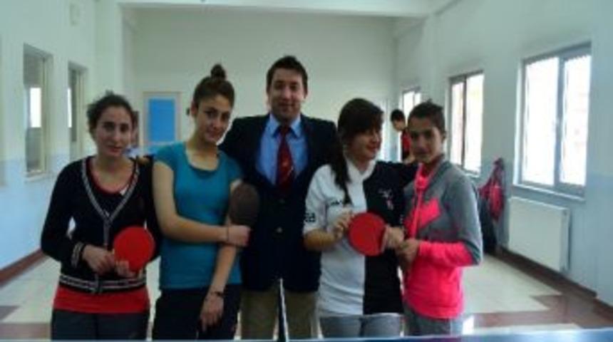 Masa Tenisine İlgi Artıyor