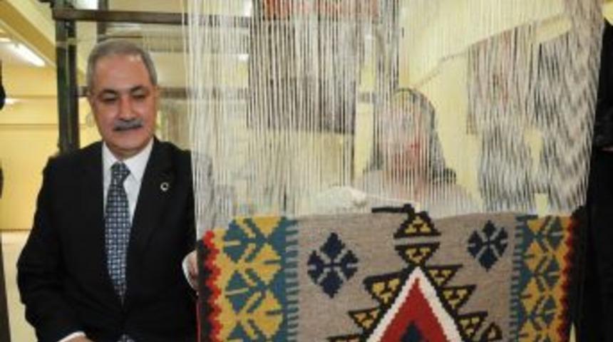 Belediye'nin Kilim Dokuma Kurslarında 7. D&ouml;nem Eğitimleri Başladı
