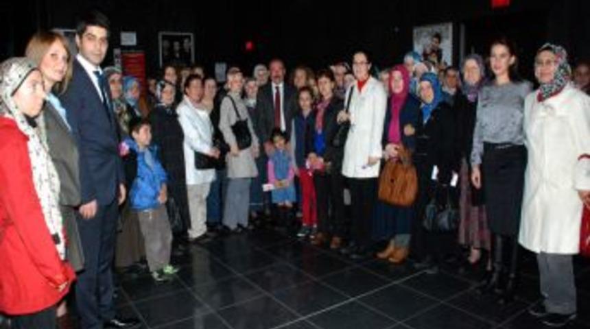 102 Kadın Hayatlarında Ilk Kez Sinemada Film Izledi