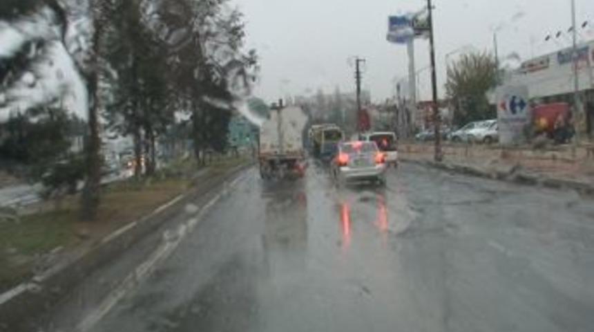 Malatya İl Merkezine Mevsimin İlk Karı D&uuml;şt&uuml;