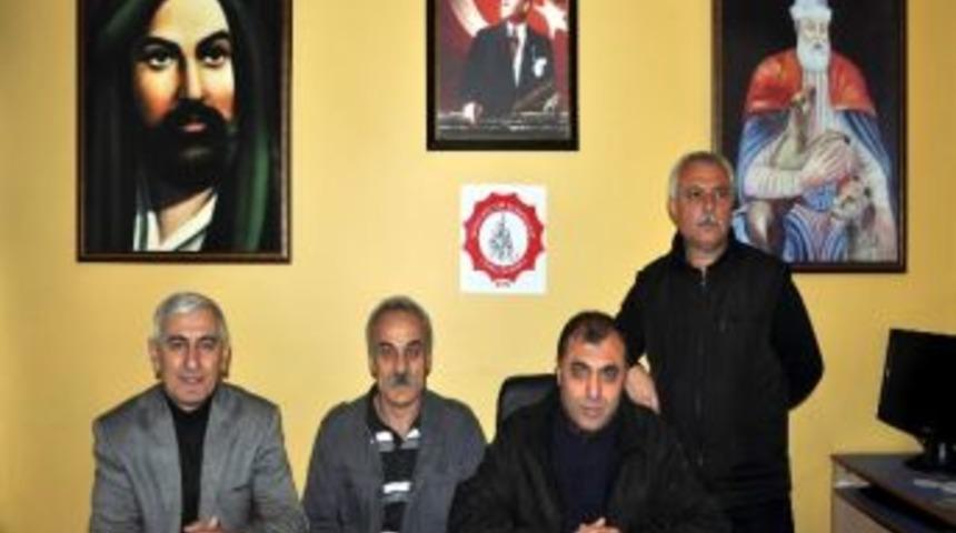 Alevi Kültür Derneği’nden Aşure Çorbası Dağıtım Töreni