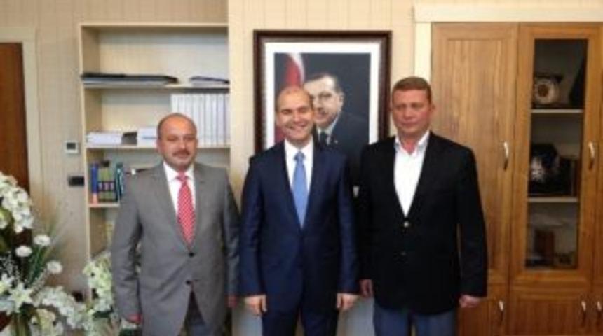 Servis&ccedil;ilerden Ak Parti Genel Başkan Yardımcısı Soylu'ya Ziyaret