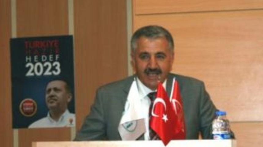 Milletvekili mezun olduğu okul'a parke taşı