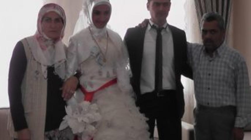 Psikolojik Tedavi G&ouml;ren Koca, Eşini Baltayla &Ouml;ld&uuml;rd&uuml;