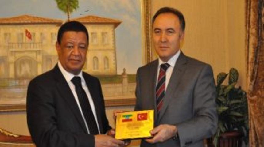 Etiyopya B&uuml;y&uuml;kel&ccedil;isi Antalya Valisi Altıparmak&rsquo;ı Ziyaret Etti