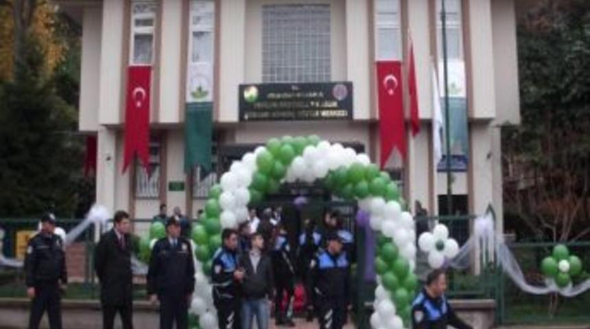 Bu Merkez &Ccedil;ocukları Topluma Kazandıracak