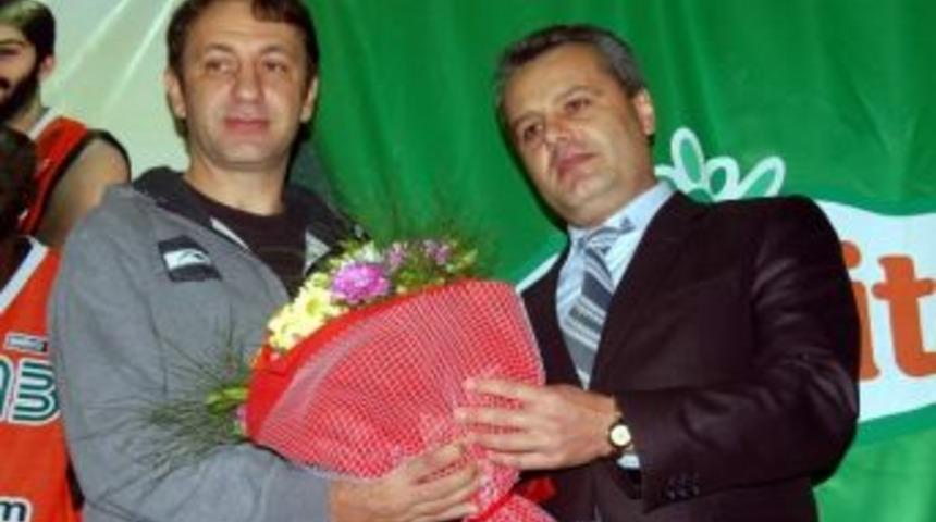 Banvit Bandırma Basketbol Takımı Ticaret Meslek Lisesi &Ouml;ğrencileriyle Buluştu