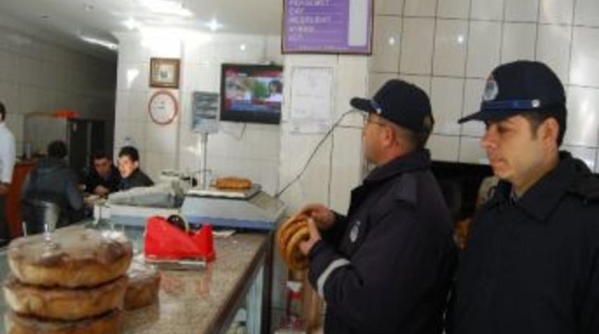 Kula'da Zabıta Ekipleri Fırınları Denetledi