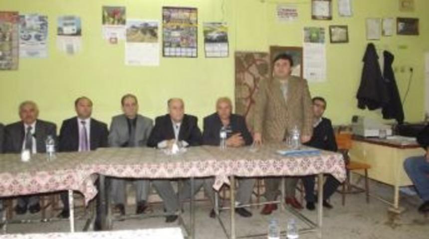 Ak Parti Kula Teşkilatı, &Uuml;ye Yapma &Ccedil;alışmalarını S&uuml;rd&uuml;r&uuml;yor