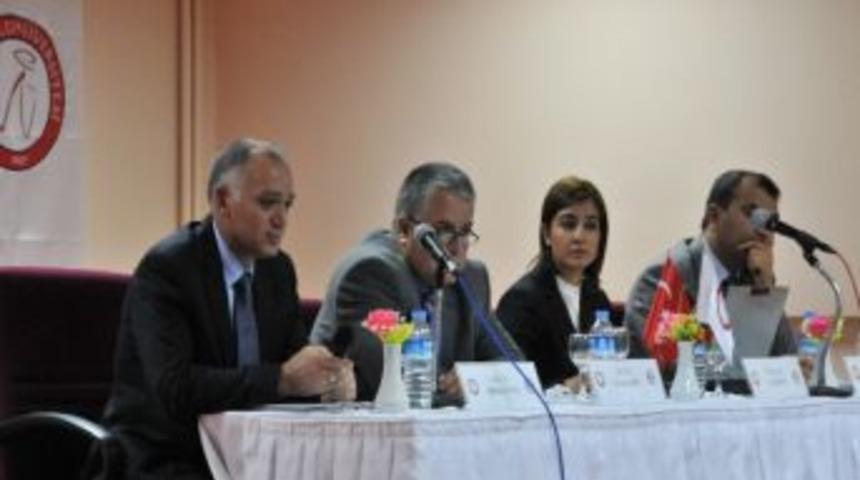 Ne&uuml;&rsquo;de &ldquo;m&uuml;hendislik G&uuml;nleri 1&rdquo; Konulu Panel