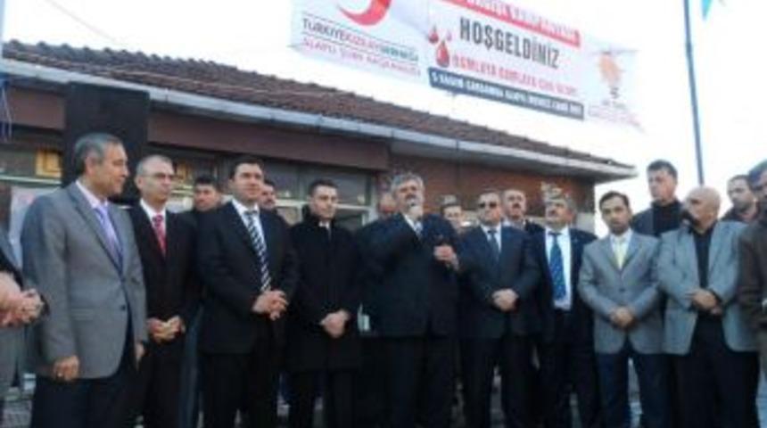 Faruk &Ccedil;aturoğlu Bağış&ccedil;ılara teşekk&uuml;r etti