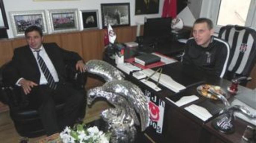 Oğlunu Kartalım diye Seviyor