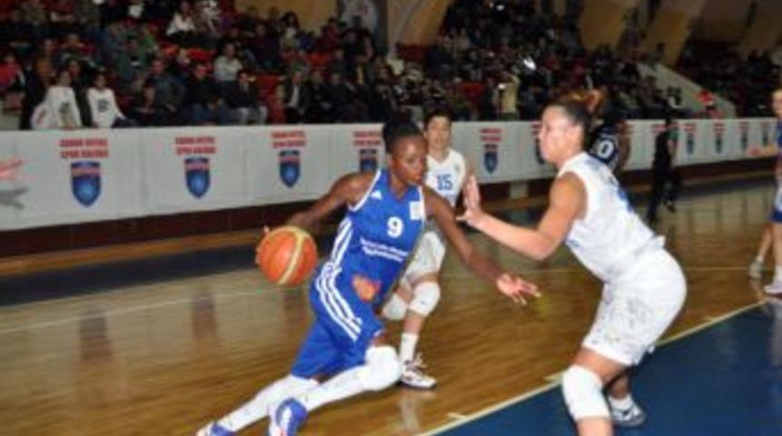 Adana Botaş: 62 - Lattes Montpellier:  69