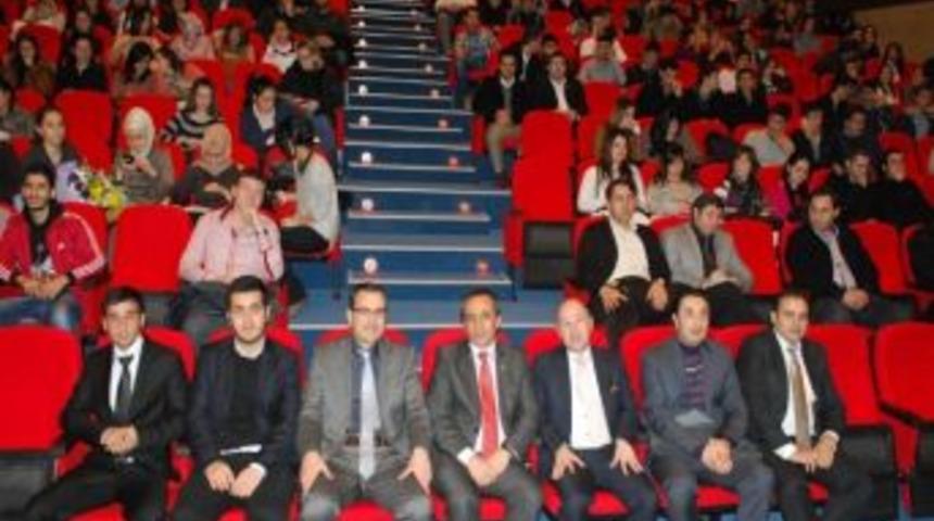 &Uuml;niversitelilere Patron Olmanın Yolları Anlatıldı