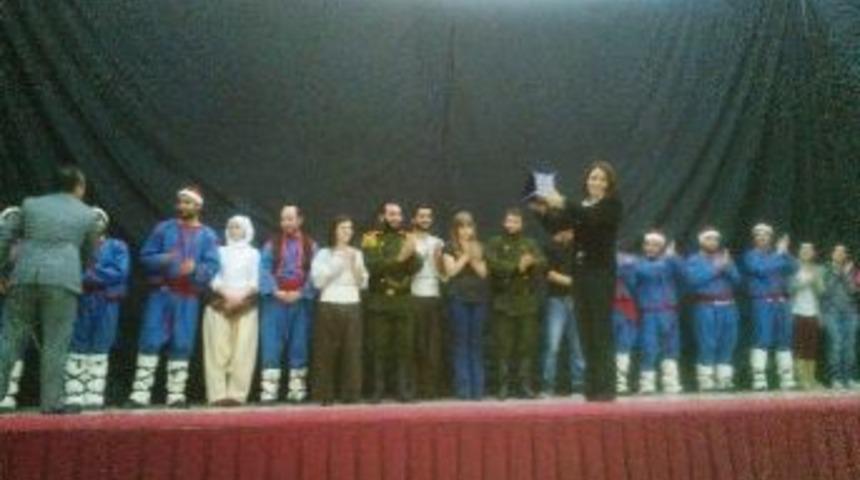 &Ouml;ğrenciler &lsquo;vatan Yahut Silistre&rsquo;yi Sahneledi