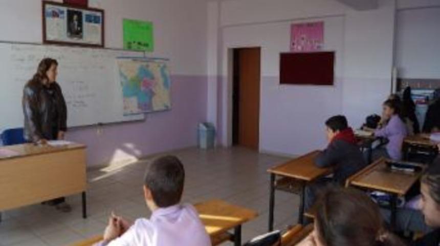 İlkokul &Ouml;ğrencilerine Eczacılık Mesleği Tanıtıldı