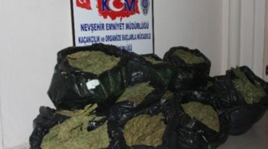 Kayseri-ankara Karayolunda 74 Kilo Esrar İle Yakalanan 3 Şahıs Tutuklandı