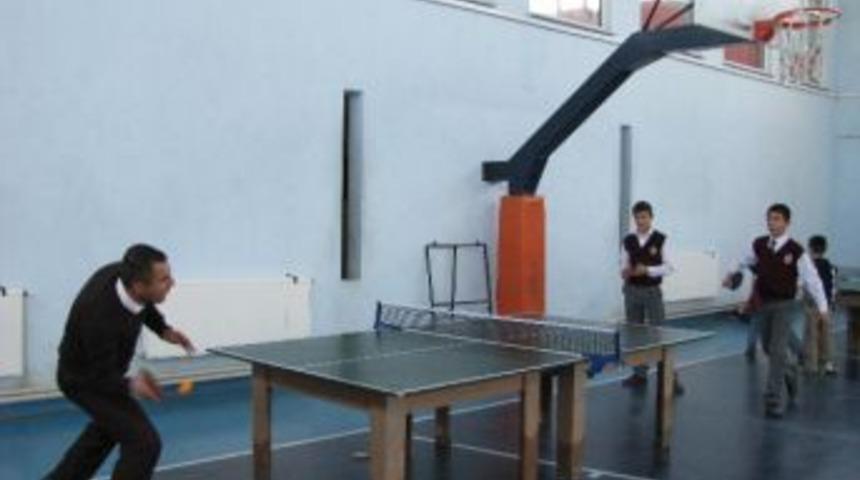 &Ouml;ğrencilere Masa Tenisi Kursu