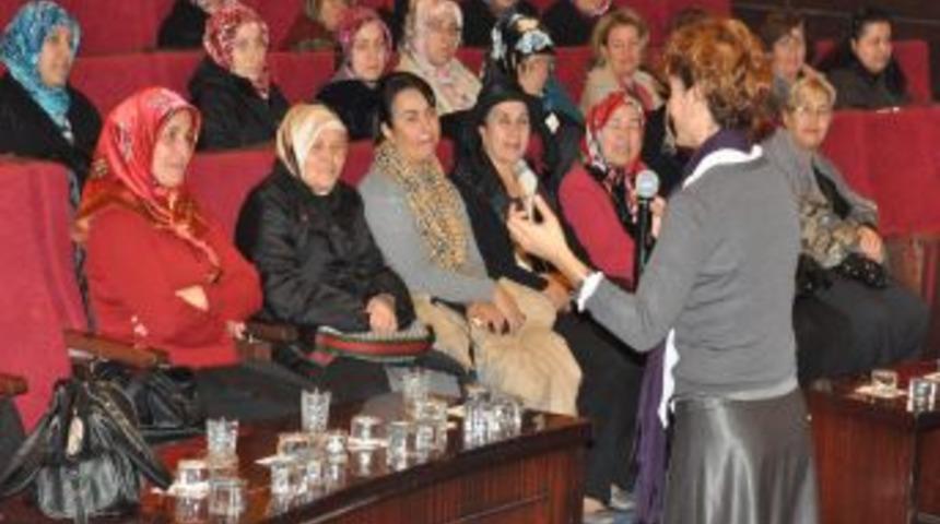 G&ouml;lbaşı'nda Kadınlara, Şiddet G&ouml;rd&uuml;klerinde Yapmaları Gerekenler Anlatıldı