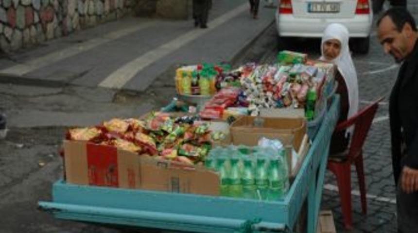 Ekmek Parası İ&ccedil;in &Ccedil;alışmak Yaşa Bakmıyor