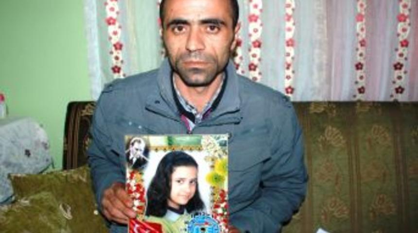 Kayıp Kızının Bulunması I&ccedil;in Vali Cerrah&rsquo;tan Yardım Bekliyor