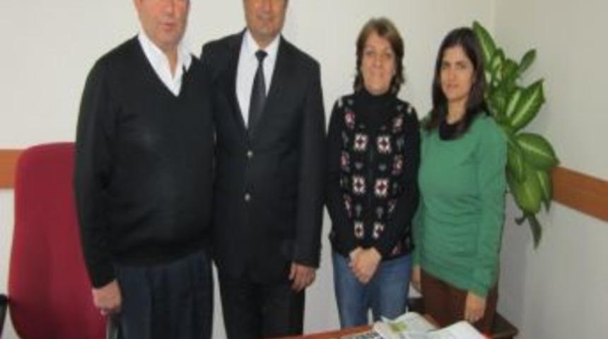 İl&ccedil;e Emniyet M&uuml;d&uuml;r&uuml; Metin, &Ouml;demiş'te Yayınlanan Gazeteleri Ziyaret Ediyor