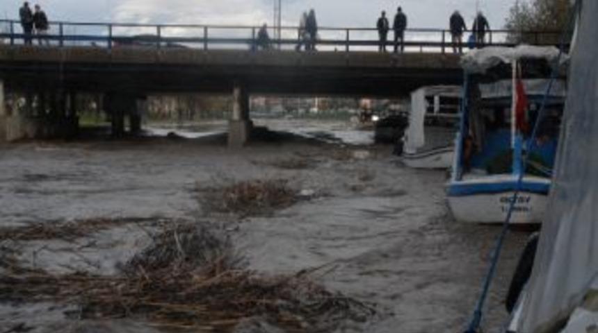 &Ccedil;anakkalelilere Baraj Uyarısı