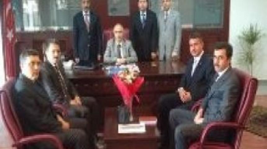 Eğitim-bir-sen Melikgazi Kaymakamı Hasan Karahan&rsquo;ı Ziyaret Etti