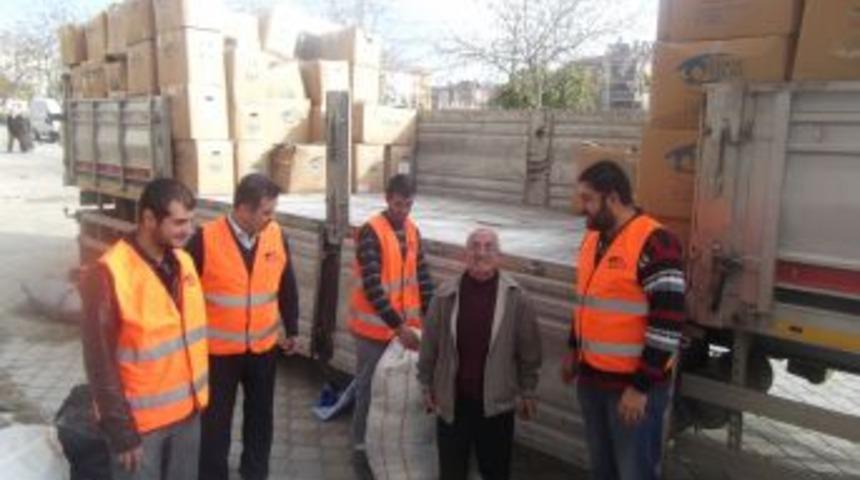 Elazığ Kimse Yok Mu, Suriyeli Ve Afgan M&uuml;ltecilere TIR'la Yardım G&ouml;nderdi