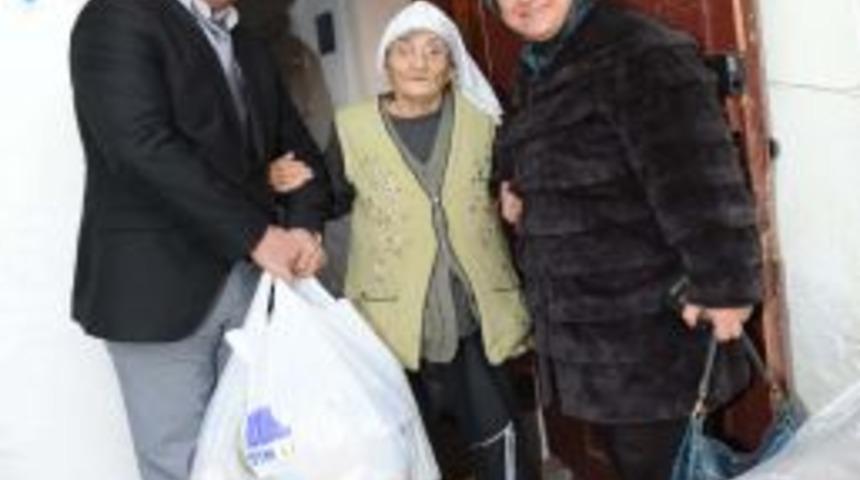 Altındağ'da Altınay, Ihtiya&ccedil; Sahiplerinin Y&uuml;z&uuml;n&uuml; G&uuml;ld&uuml;r&uuml;yor