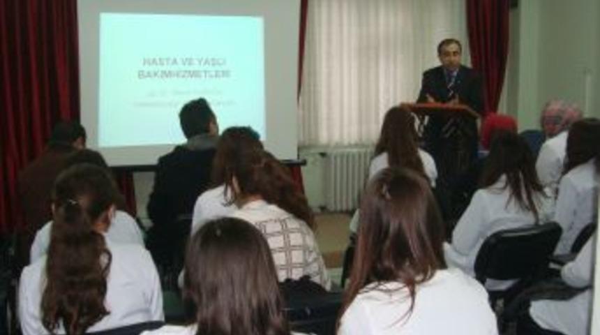 Simav Devlet Hastanesi Başhekimi &Ouml;ğrencilere Seminer Verdi