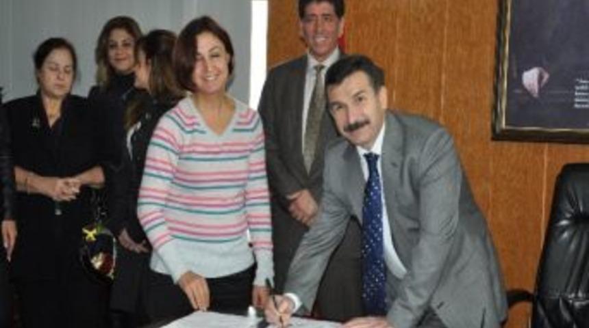 Tarsus&rsquo;ta 5 Kişi Hisseli Arsalarını Milli Eğitime Bağışladı